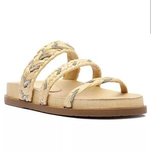 Arezzo Mila Flatform Sandal
Size 6